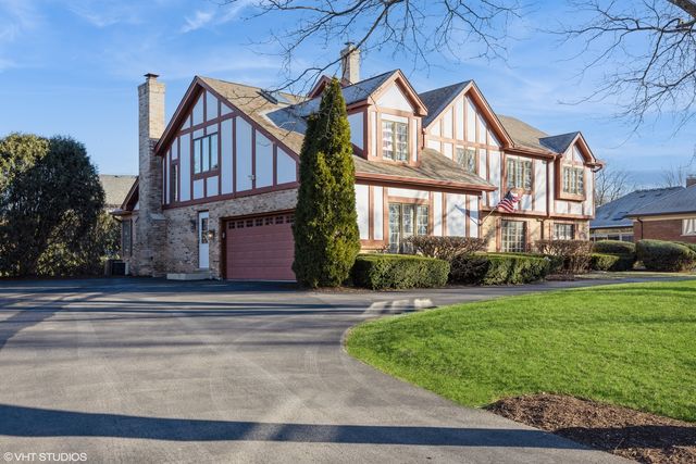 3105 38th Street, Oak Brook, IL 60523