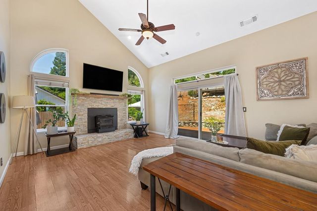 2535 Country Club Dr, Cameron Park, CA 95682