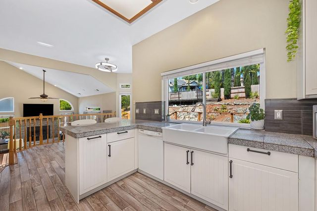 2535 Country Club Dr, Cameron Park, CA 95682