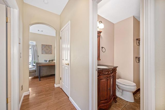 2535 Country Club Dr, Cameron Park, CA 95682