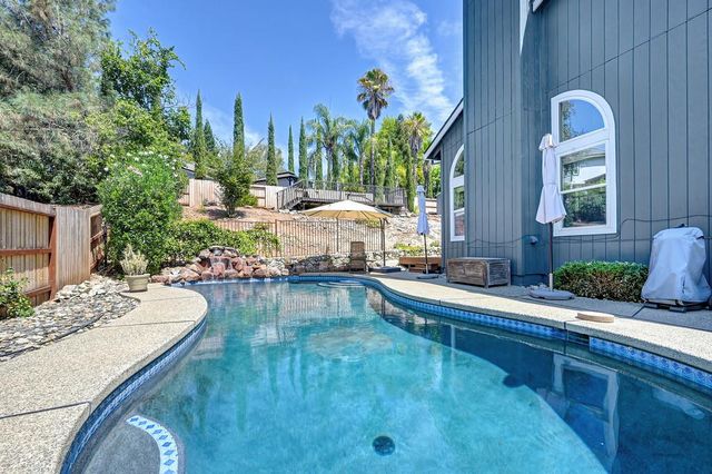 2535 Country Club Dr, Cameron Park, CA 95682