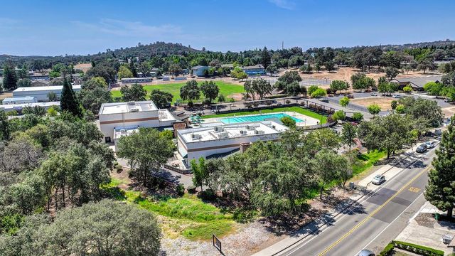 2535 Country Club Dr, Cameron Park, CA 95682