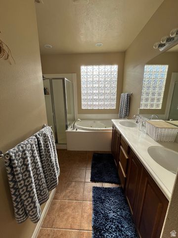 1273 N OVERLAND TRAIL CIR, Washington, UT 84780