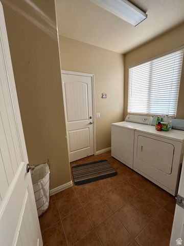 1273 N OVERLAND TRAIL CIR, Washington, UT 84780