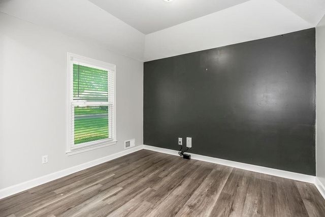 42 E 106 Street, Kansas City, MO 64114