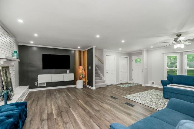 42 E 106 Street, Kansas City, MO 64114