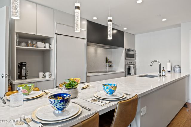 5455 E Lincoln Drive 2011, Paradise Valley, AZ 85253