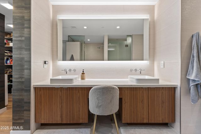 5455 E Lincoln Drive 2011, Paradise Valley, AZ 85253