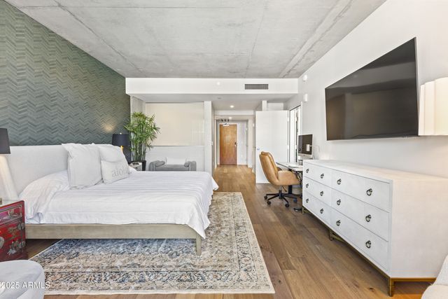 5455 E Lincoln Drive 2011, Paradise Valley, AZ 85253