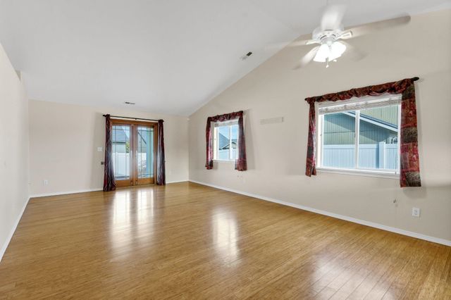 12422 W Pacific Ct, Airway Heights, WA 99001