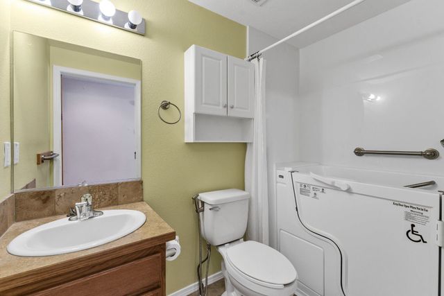 12422 W Pacific Ct, Airway Heights, WA 99001