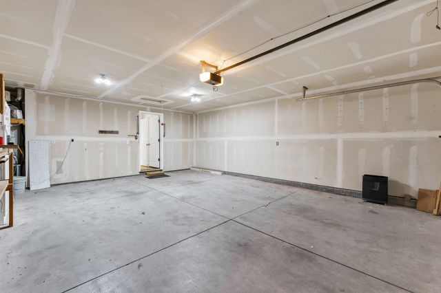 12422 W Pacific Ct, Airway Heights, WA 99001