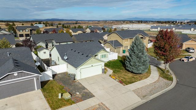 12422 W Pacific Ct, Airway Heights, WA 99001