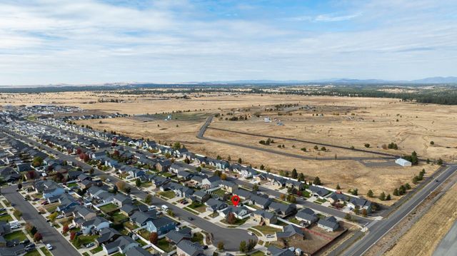 12422 W Pacific Ct, Airway Heights, WA 99001