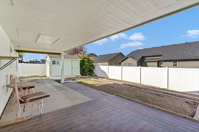 12422 W Pacific Ct, Airway Heights, WA 99001