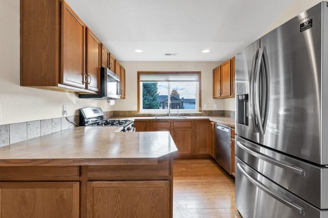 12422 W Pacific Ct, Airway Heights, WA 99001