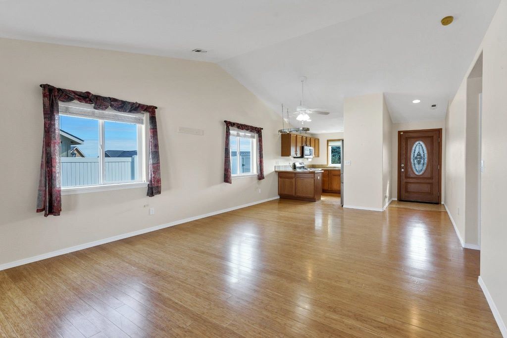 12422 W Pacific Ct, Airway Heights, WA 99001 photo 3