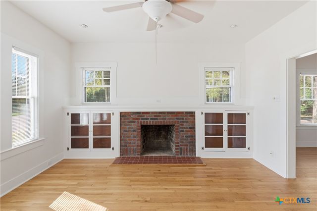 502 Elm Street, Seguin, TX 78155