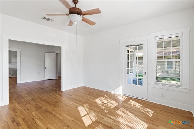 502 Elm Street, Seguin, TX 78155