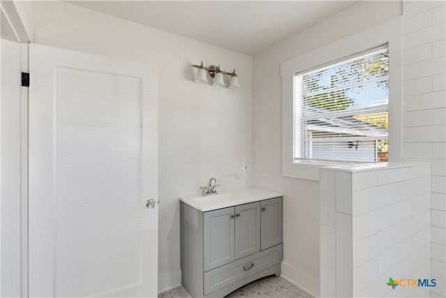 502 Elm Street, Seguin, TX 78155