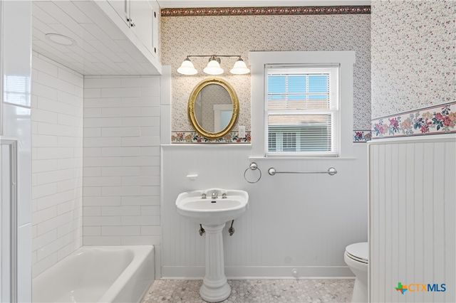 502 Elm Street, Seguin, TX 78155