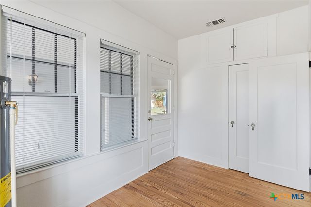 502 Elm Street, Seguin, TX 78155