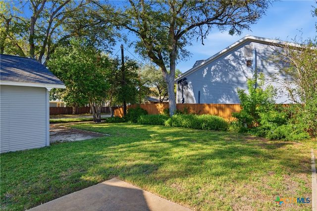 502 Elm Street, Seguin, TX 78155