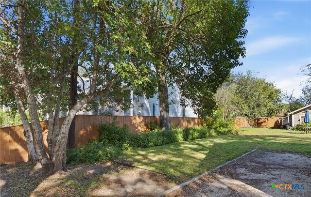 502 Elm Street, Seguin, TX 78155