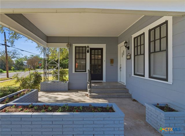 502 Elm Street, Seguin, TX 78155