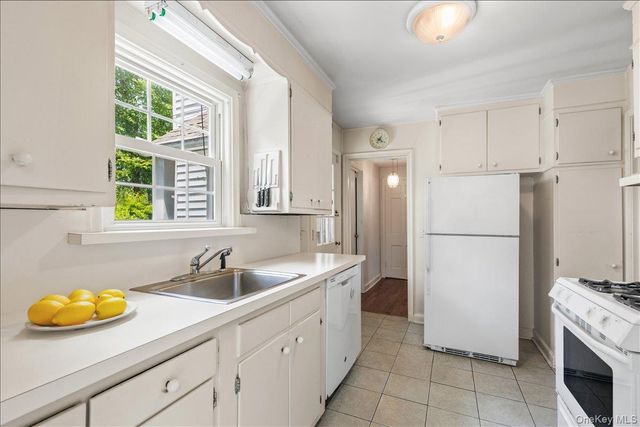 541 Claflin Avenue, Mamaroneck, NY 10543