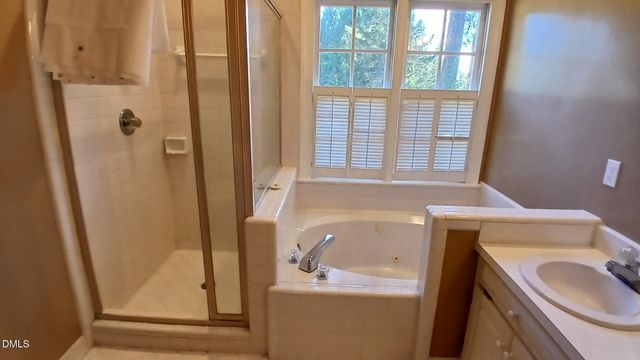 1817 Thorpshire, Raleigh, NC 27615