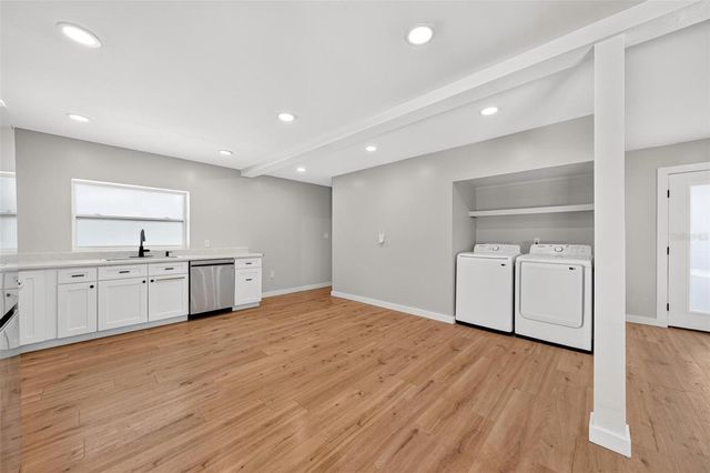 1099 GROVE AVENUE, Mount Dora, FL 32757