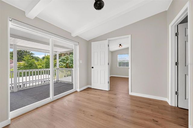 1099 GROVE AVENUE, Mount Dora, FL 32757