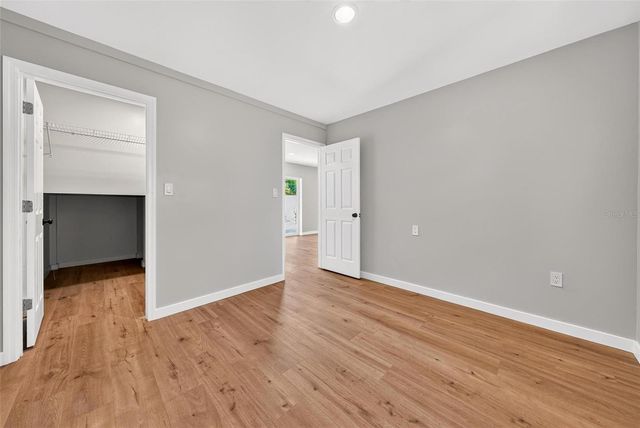 1099 GROVE AVENUE, Mount Dora, FL 32757
