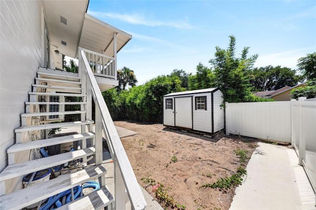 1099 GROVE AVENUE, Mount Dora, FL 32757