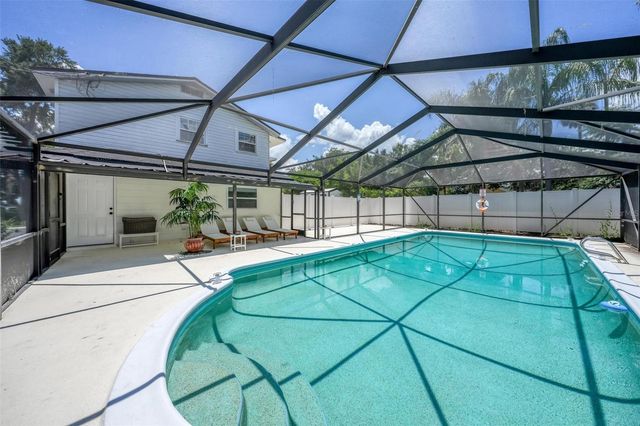 1099 GROVE AVENUE, Mount Dora, FL 32757
