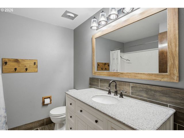 11410 Ne SUMMIT RIDGE Dr, Vancouver, WA 98686