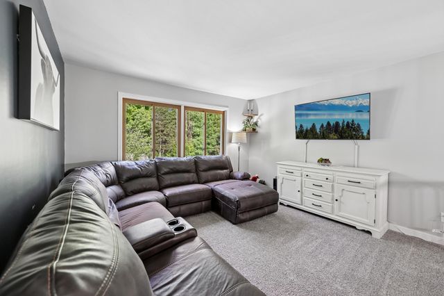 17698 S Shore Lane W, Eden Prairie, MN 55346