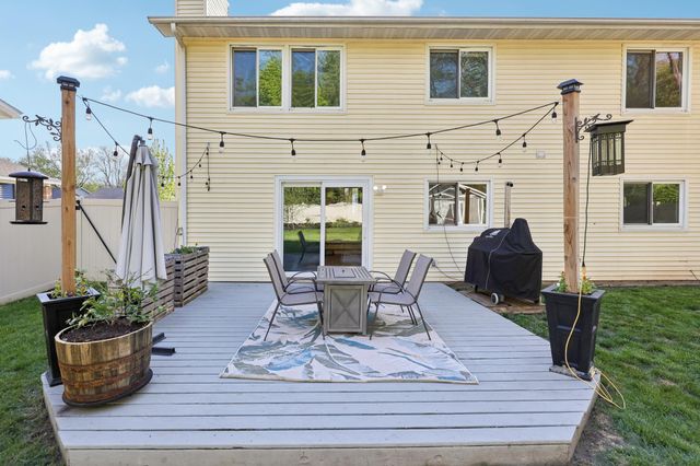 17698 S Shore Lane W, Eden Prairie, MN 55346