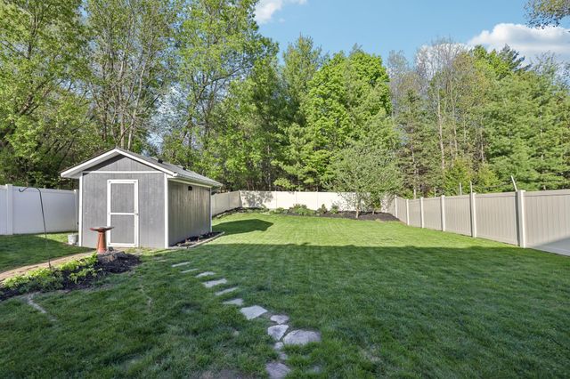 17698 S Shore Lane W, Eden Prairie, MN 55346