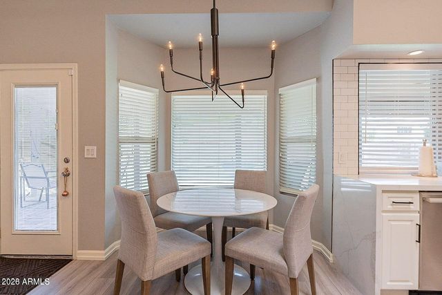 5879 E LE MARCHE Avenue, Scottsdale, AZ 85254