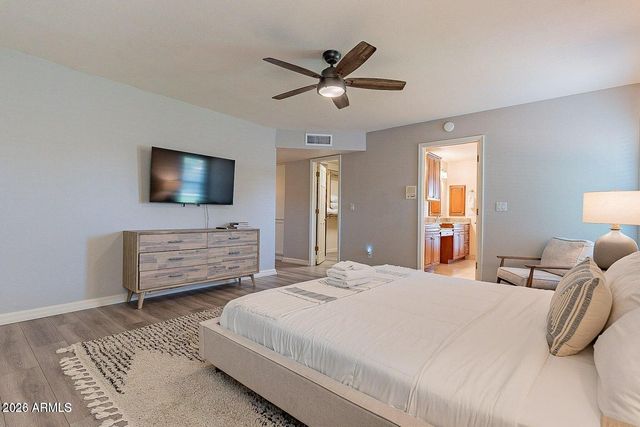 5879 E LE MARCHE Avenue, Scottsdale, AZ 85254