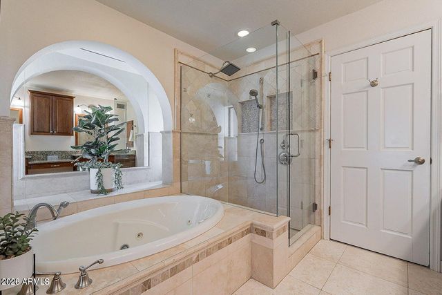 5879 E LE MARCHE Avenue, Scottsdale, AZ 85254