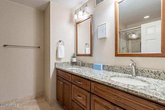 5879 E LE MARCHE Avenue, Scottsdale, AZ 85254