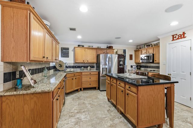 136 Fantail Street, Magnolia, TX 77355