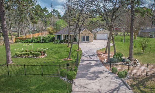 136 Fantail Street, Magnolia, TX 77355