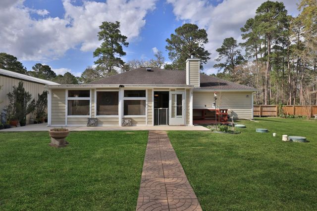 136 Fantail Street, Magnolia, TX 77355