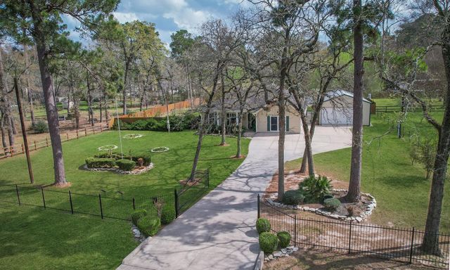 136 Fantail Street, Magnolia, TX 77355