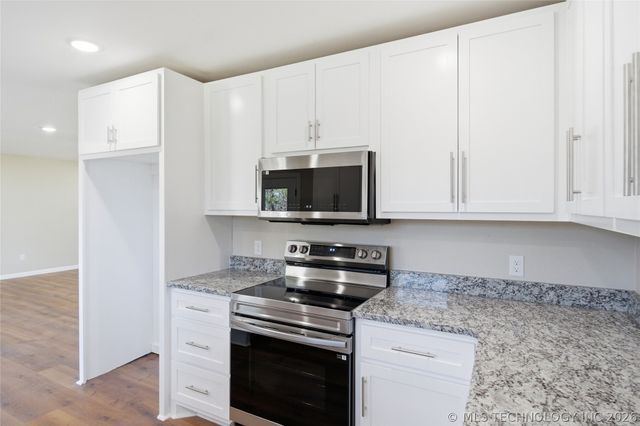 11919 E Southern Hills Road, Claremore, OK 74019