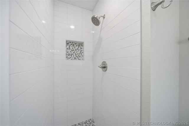 11919 E Southern Hills Road, Claremore, OK 74019